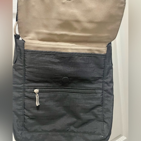 Baggallini Black Medium Crossbody Bag - Picture 3 of 8